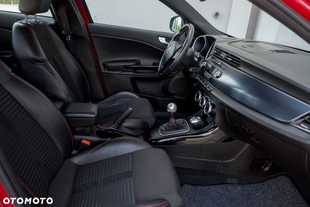 Alfa Romeo Giulietta 1.4 TB 16V Turismo - 28