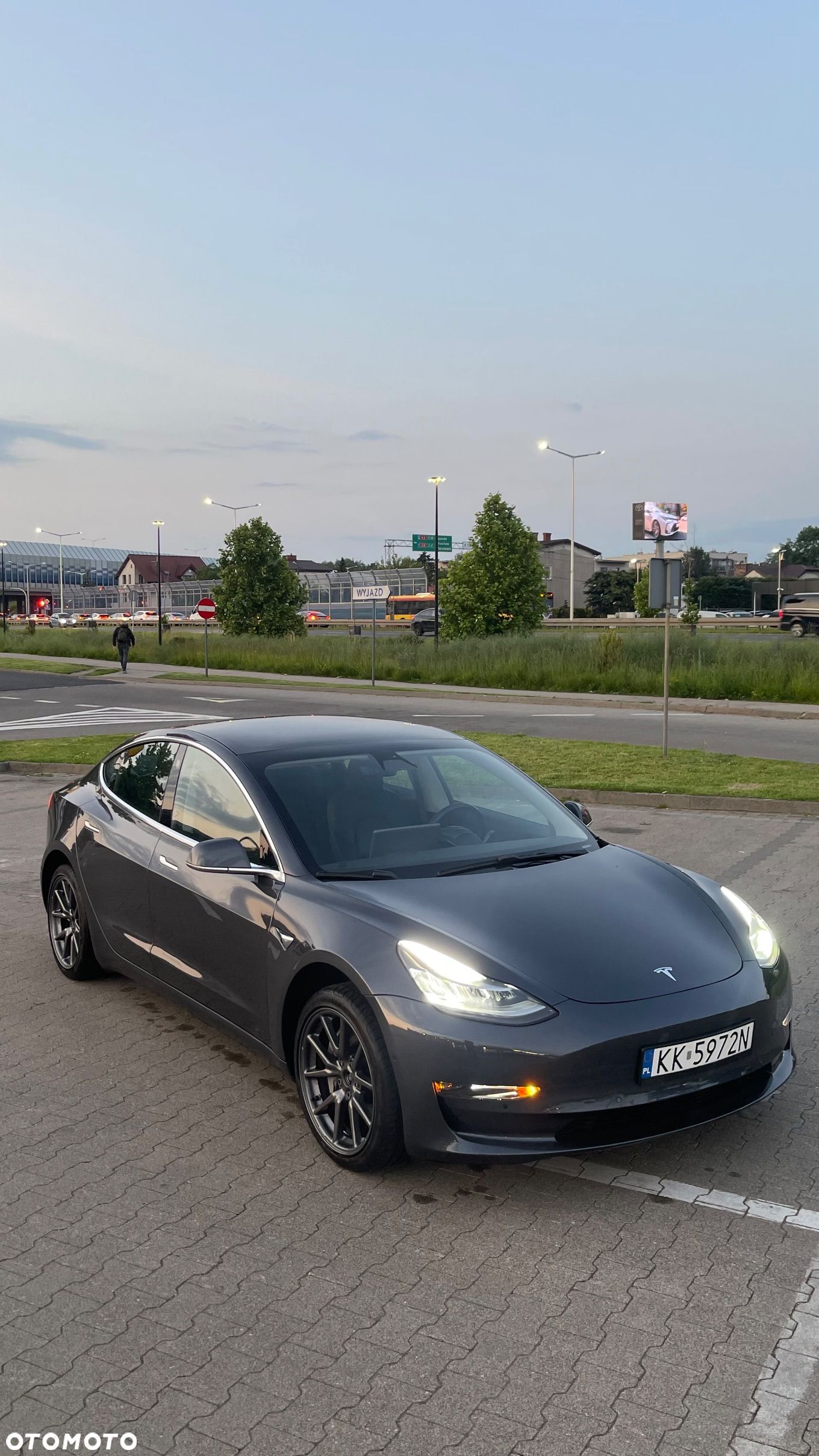 Tesla Model 3 Allradantrieb Dual Motor - 1