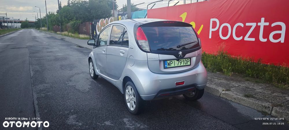 Peugeot iOn Active - 12