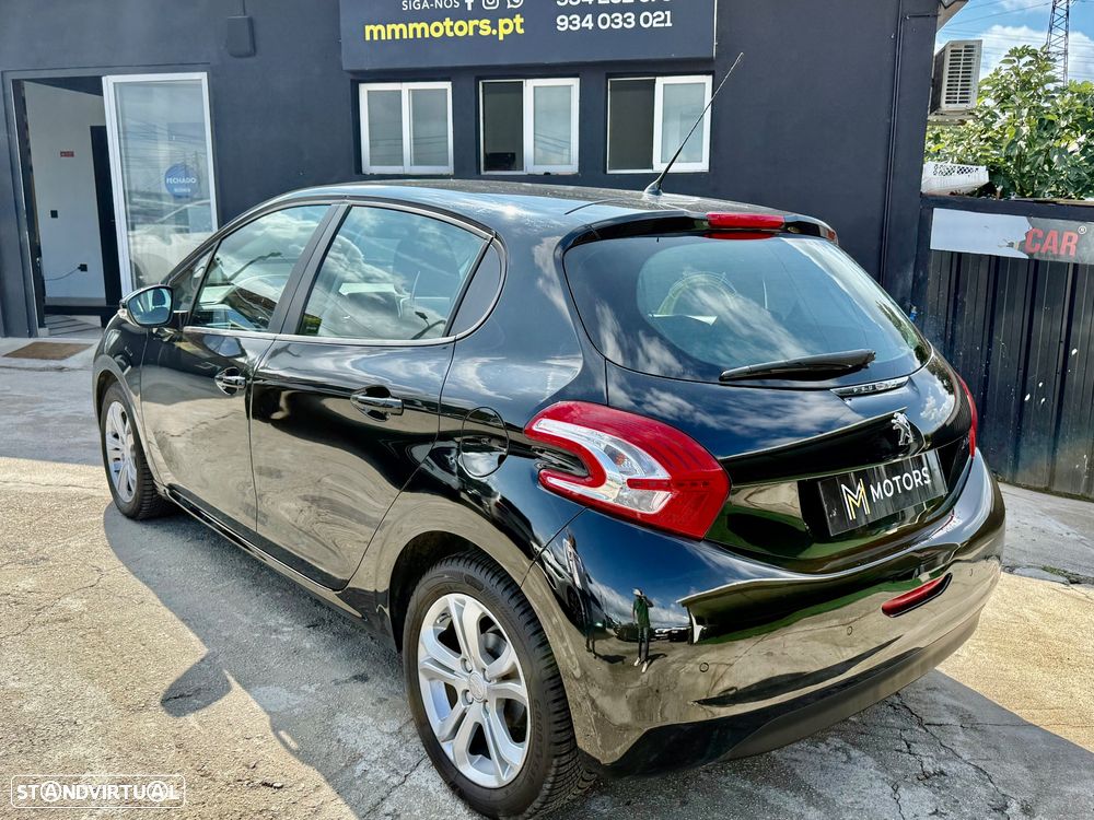 Peugeot 208 1.2 PureTech Style - 33