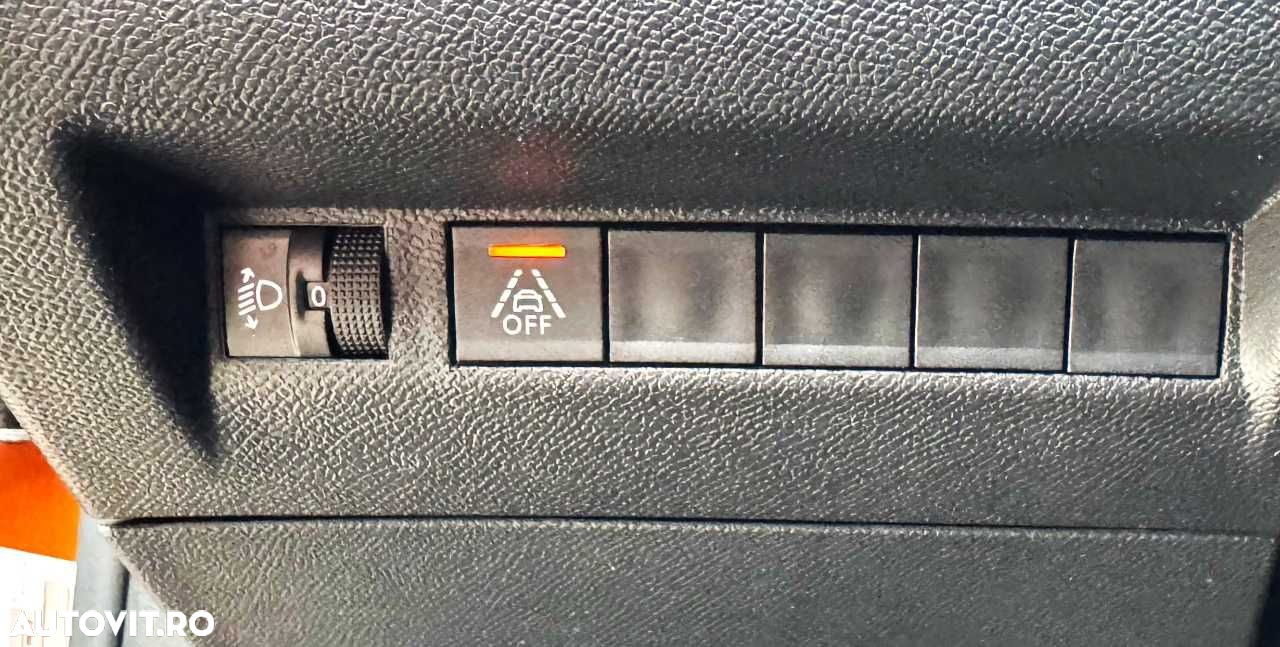 Peugeot 2008 PureTech 130 EAT8 Allure - 20