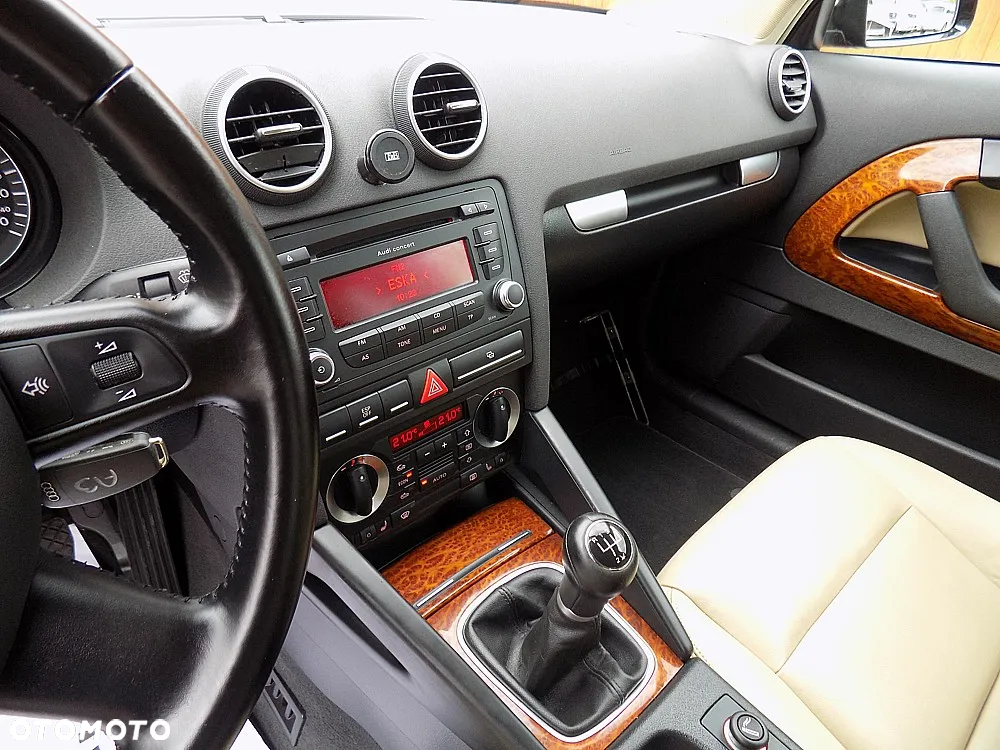 Audi A3 1.6 Attraction - 13
