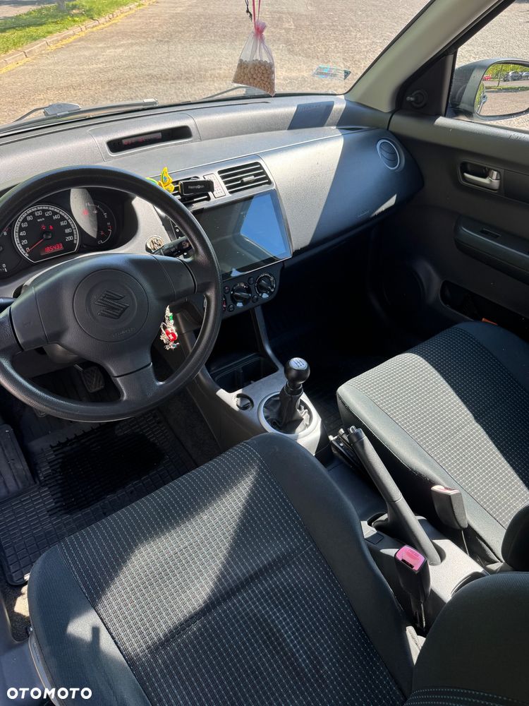 Suzuki Swift 1.3 Classic - 5