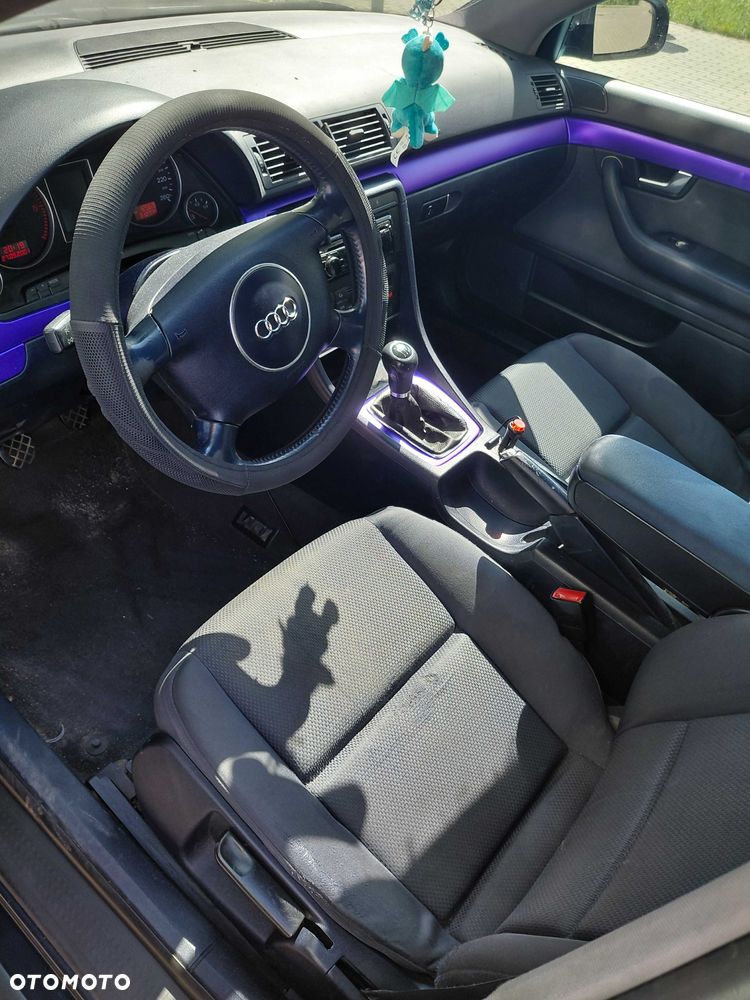 Audi A4 Avant - 1