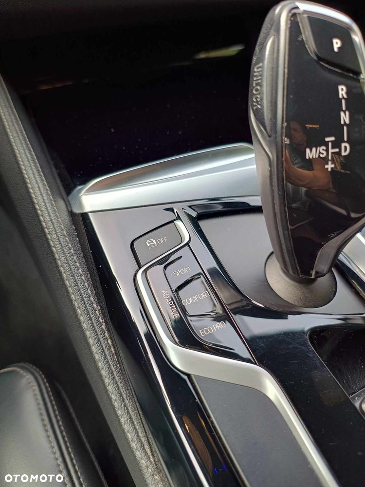 BMW Seria 5 530d xDrive M Sport sport - 28