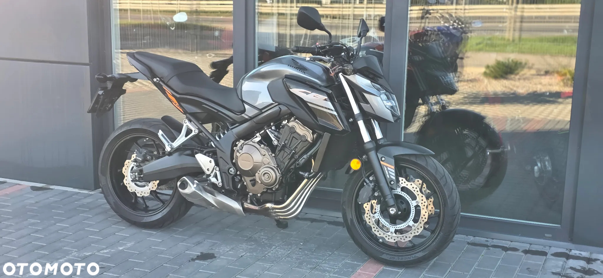 Honda CB - 4