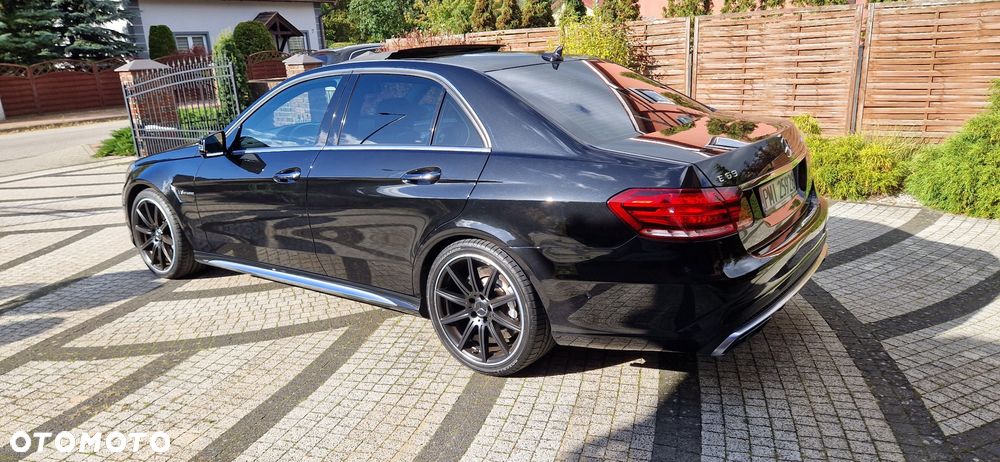 Mercedes-Benz Klasa E 63 AMG - 10