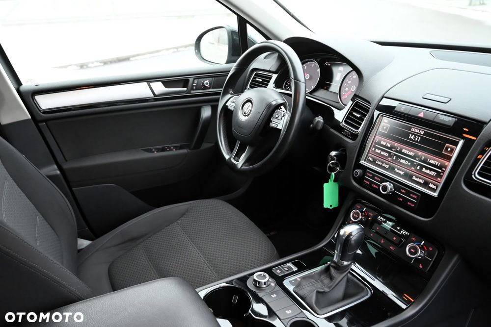 Volkswagen Touareg - 23