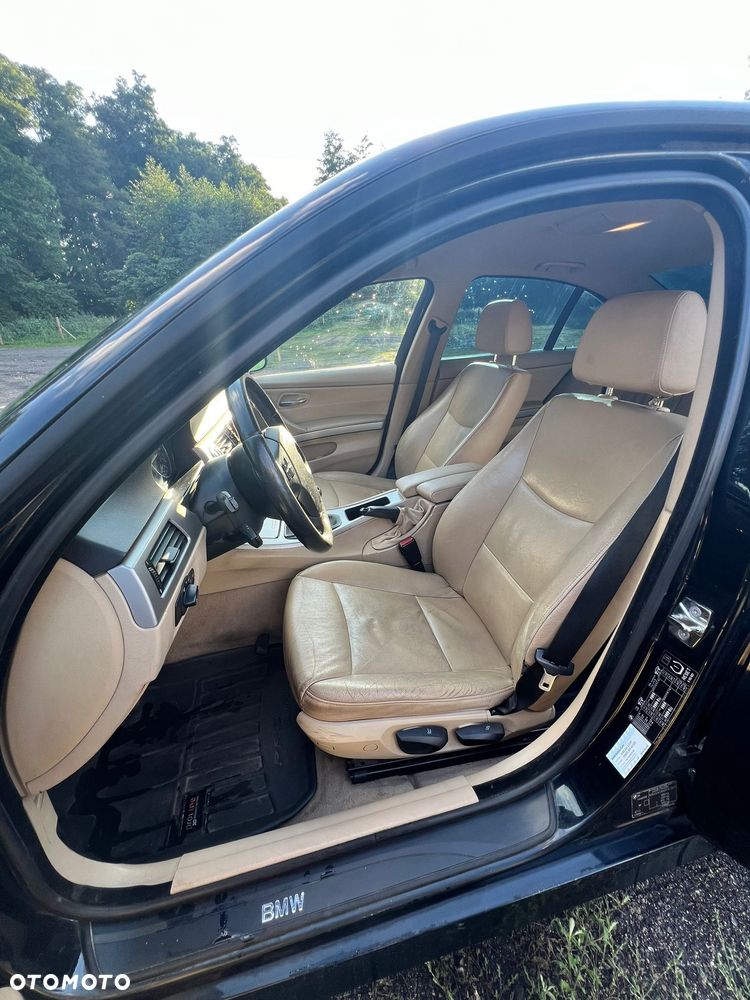 BMW Seria 3 318i - 12