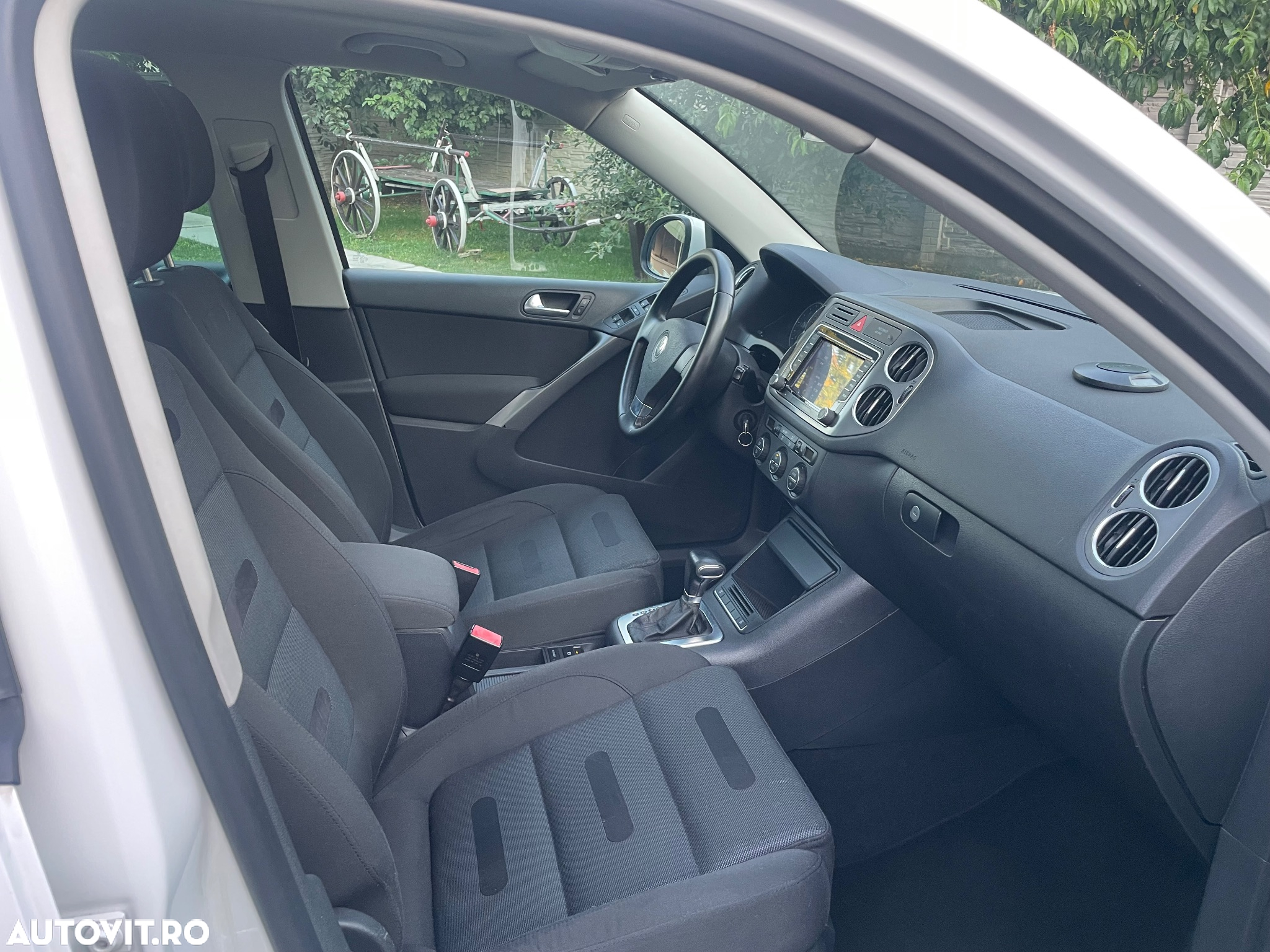 Volkswagen Tiguan - 19