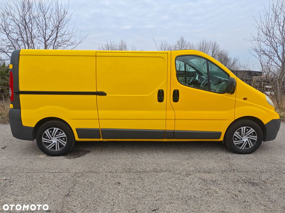 Opel Vivaro - 10