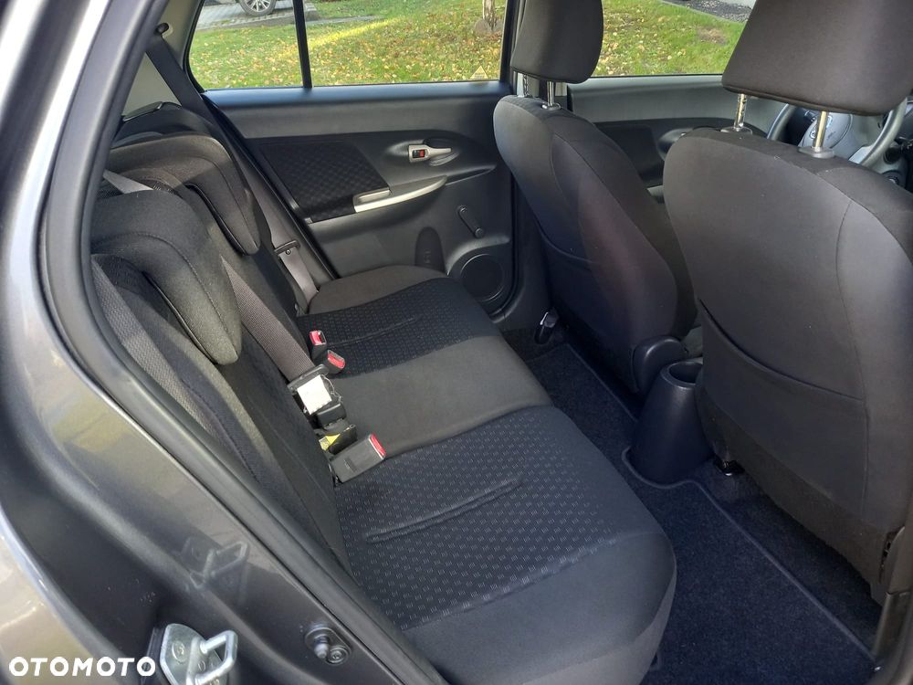 Toyota Yaris 1.33 Luna - 16