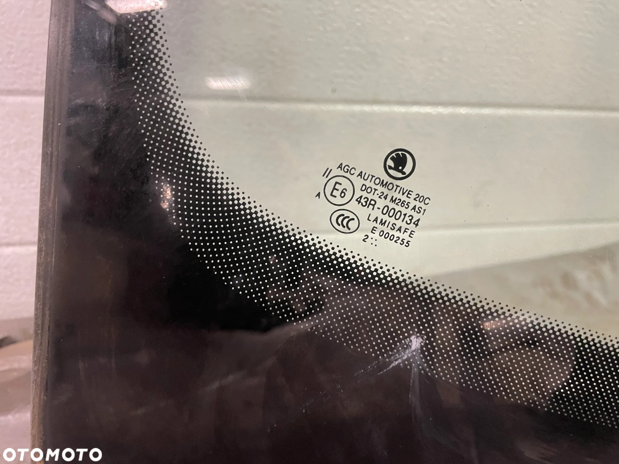 SKODA KODIAQ 22 ROK szyba człowa przednia AS1 LAMISAFE 000255 - 2