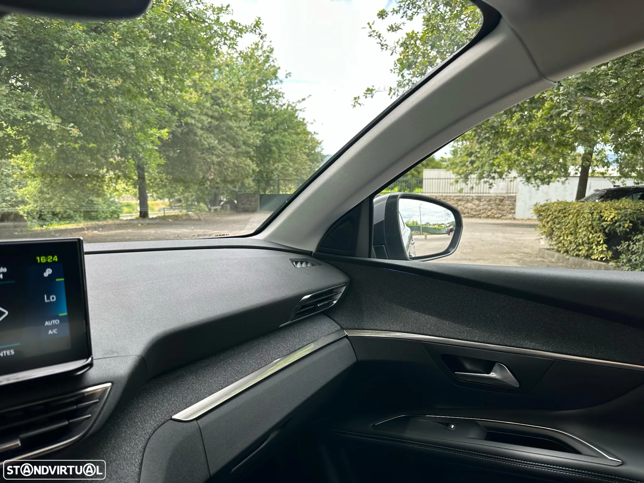 Peugeot 3008 1.6 Hybrid4 Allure Pack e-EAT8 - 25