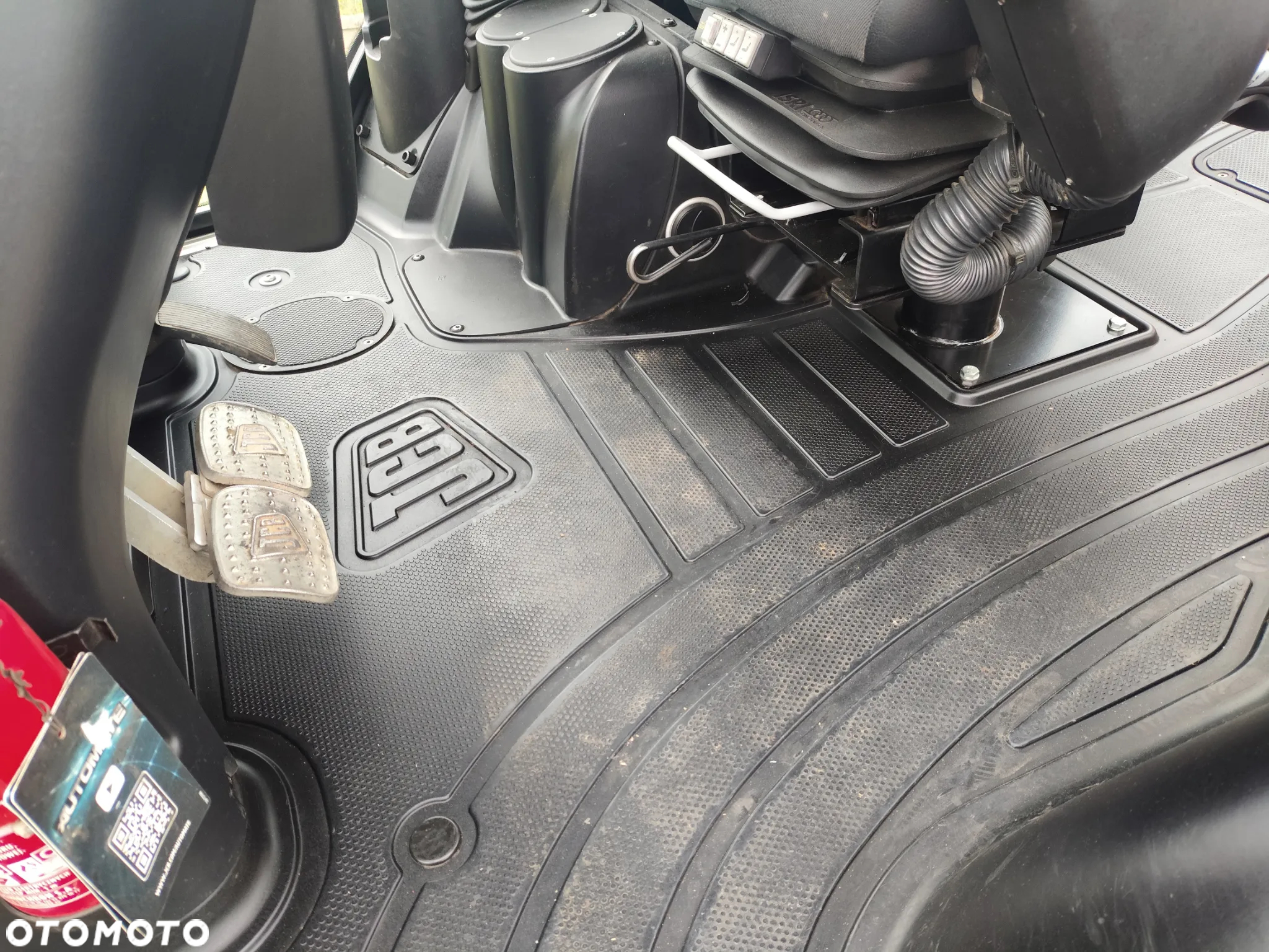 JCB 3CX CONTRAKTOR / bez  DPF I ADBLUE / JOYSTICK / SALONOWA / 2300 MTG / - 28