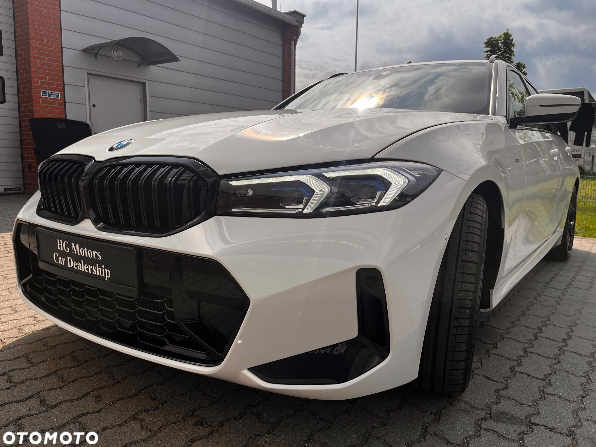 BMW Seria 3 320d Touring M Sport - 2