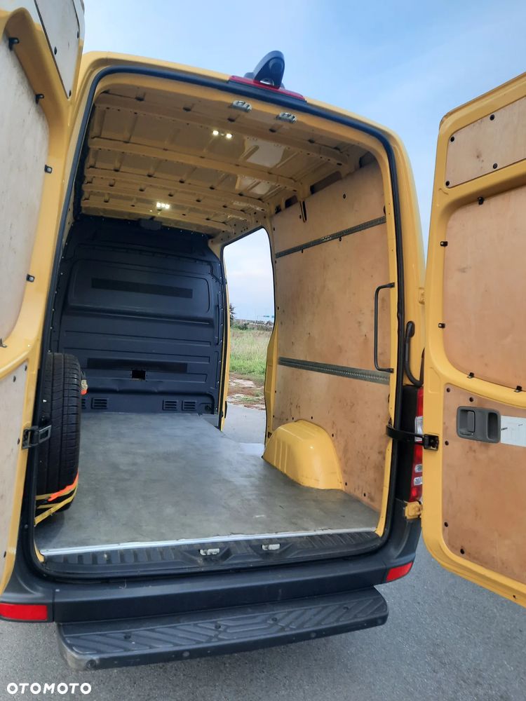 Mercedes-Benz Sprinter - 12