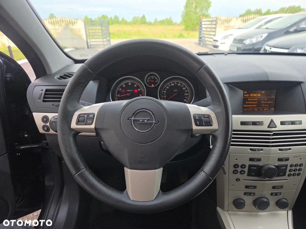 Opel Astra 1.8 Sport - 29