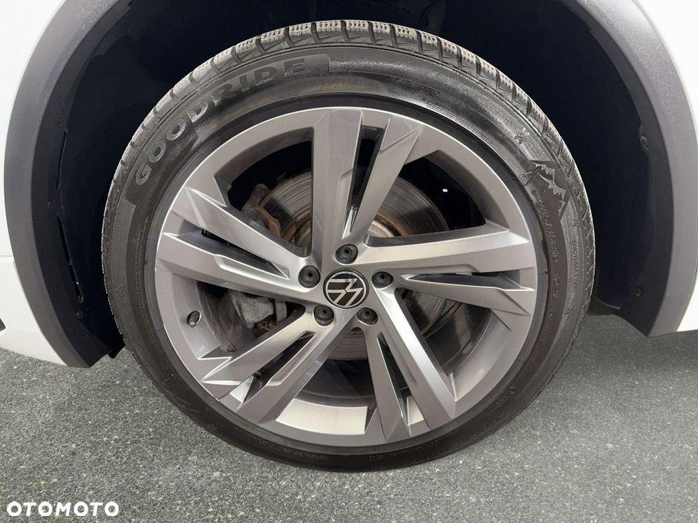 Volkswagen Tiguan - 11
