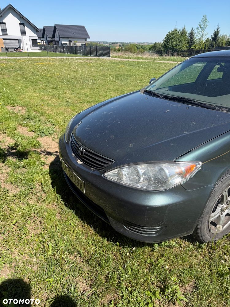Toyota Camry 2.4 SE - 1