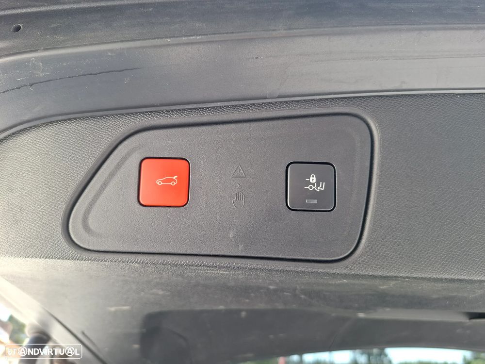 Peugeot 3008 PureTech 130 Stop & Start GPF Allure - 30