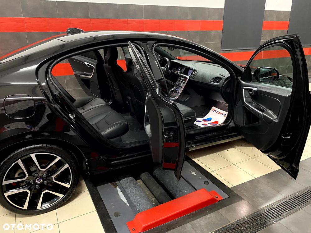 Volvo S60 D4 Geartronic Summum - 24