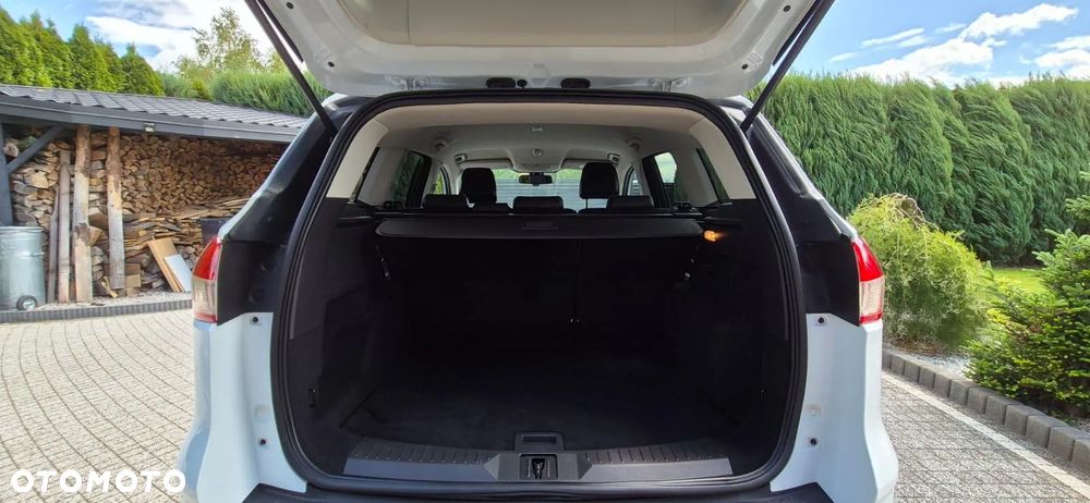 Ford Kuga - 12