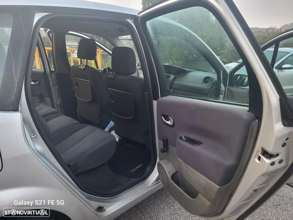 Renault Scénic 1.5 dCi Dynamique - 10