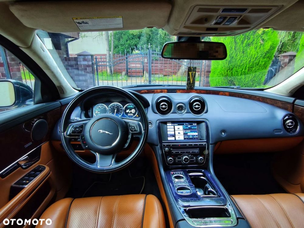 Jaguar XJ 3.0 T AWD Portfolio - 10