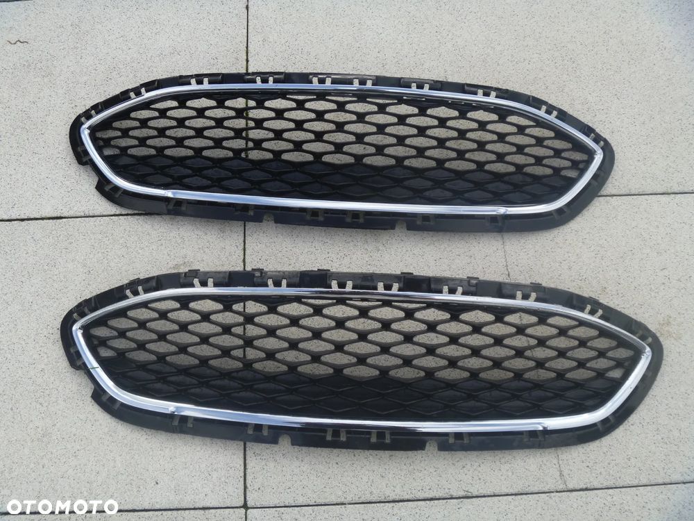 FORD FIESTA MK8 ATRAPA ZDERZAKA H1BB-8B271-A1 ŁADNA ORYGINAŁ - 1