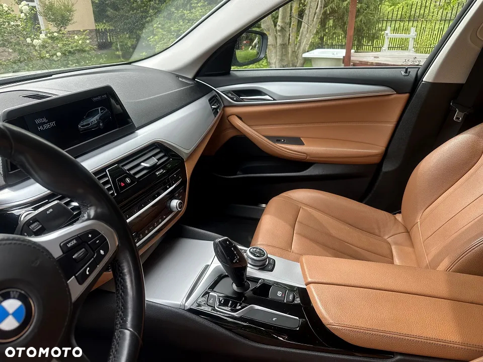 BMW Seria 5 520d Sport - 10