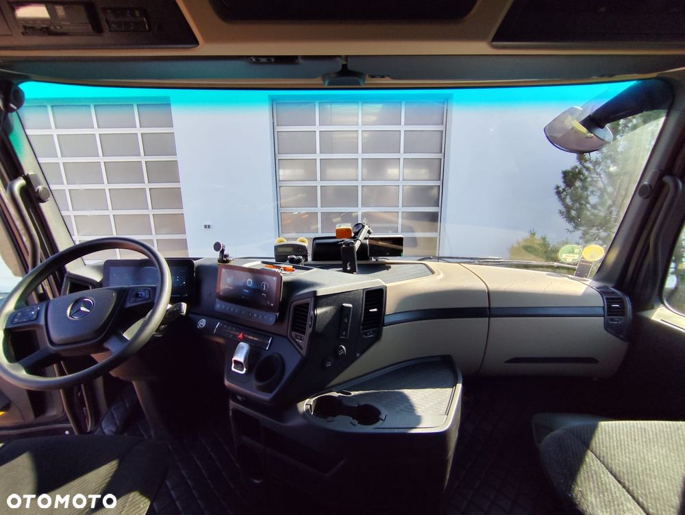 Mercedes-Benz Actros - 5