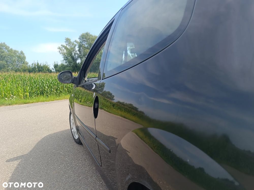 Renault Twingo 1.2 LEV 16V 75 Authentique - 7
