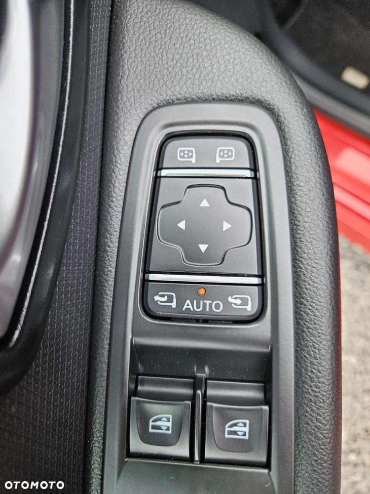 Renault Clio ENERGY TCe 120 LIMITED 2018 - 24