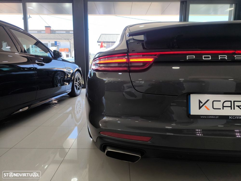Porsche Panamera - 8