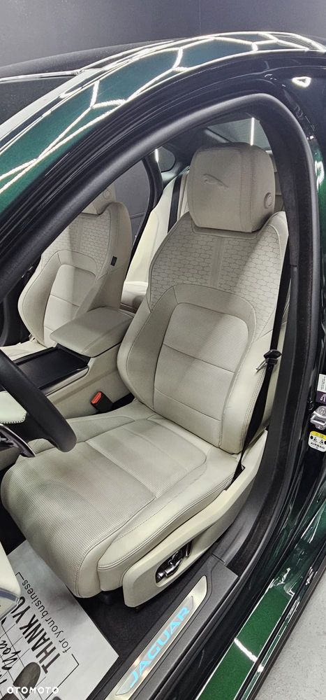 Jaguar XF 2.0 P300 AWD R-Dynamic HSE - 31