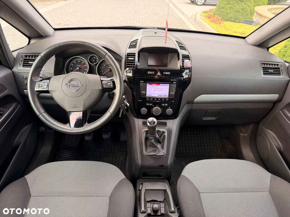 Opel Zafira 1.8 Innovation 110 Jahre - 17