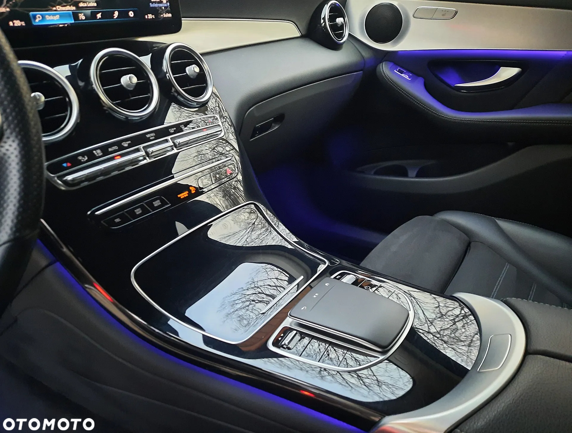 Mercedes-Benz GLC - 28