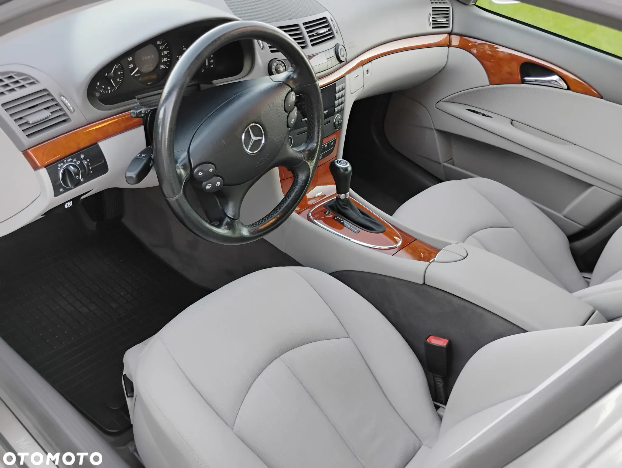 Mercedes-Benz Klasa E 220 CDI Automatik Classic - 9