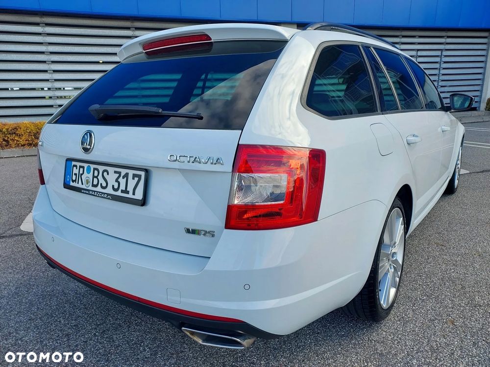 Skoda Octavia 2.0 TDI DSG RS - 6