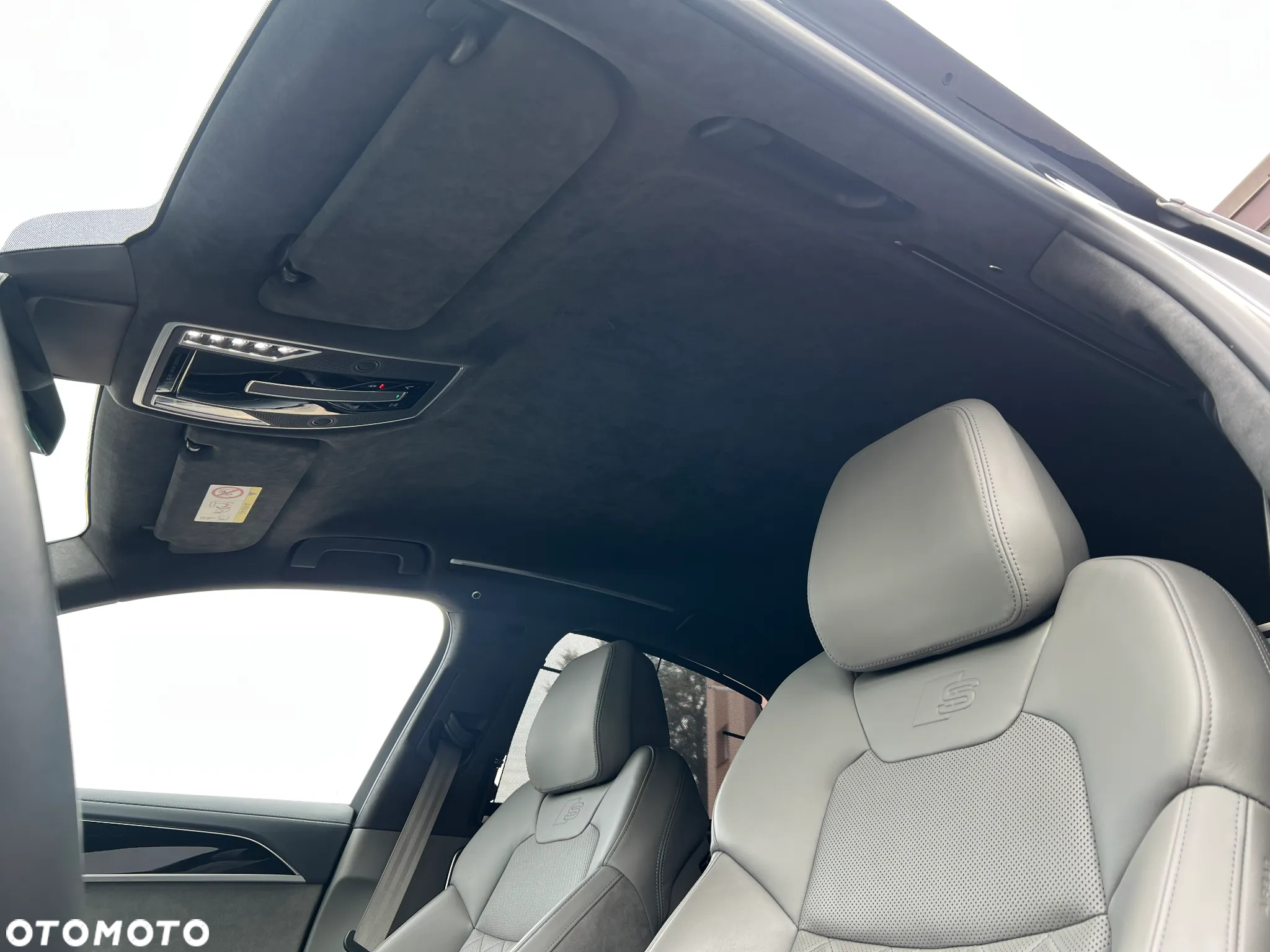 Audi S8 - 16
