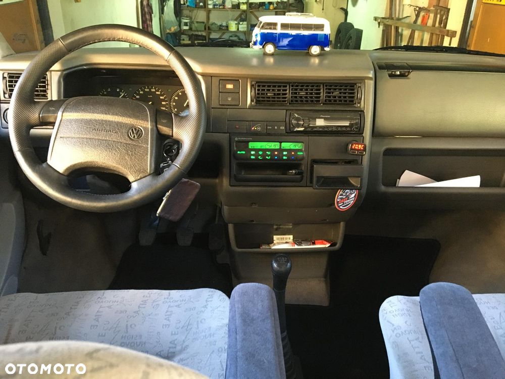 Volkswagen Multivan - 3