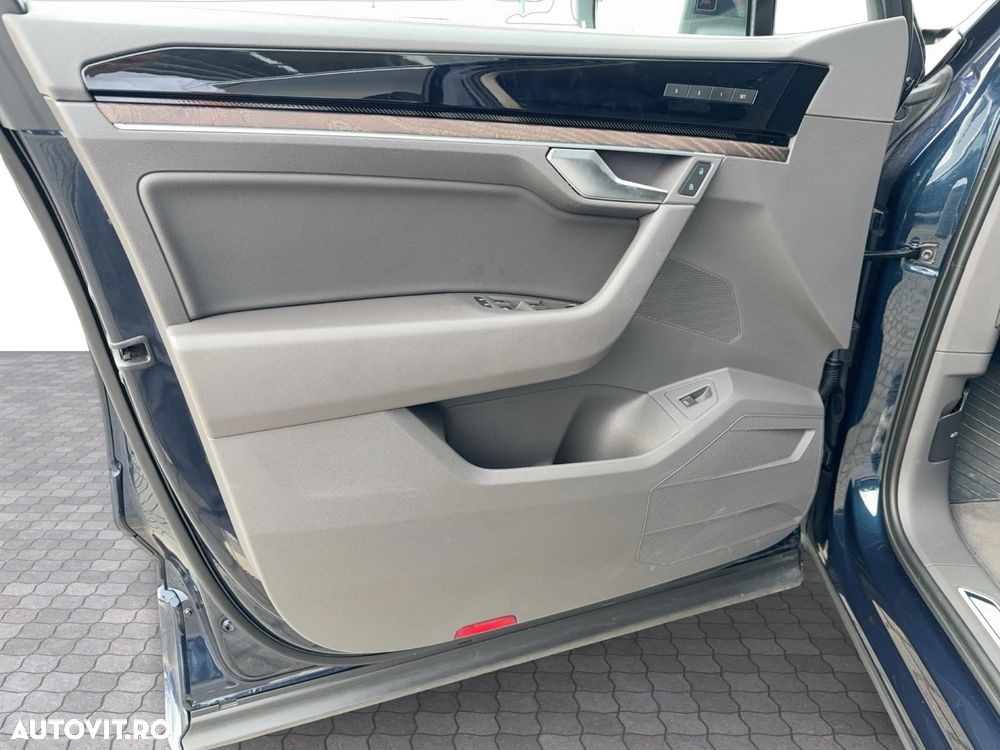 Volkswagen Touareg V6 TDI 4MOTION Elegance - 11
