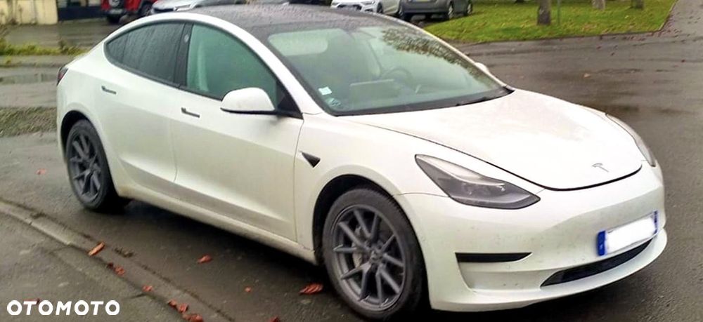 Tesla Model 3 Standard Range Plus - 1