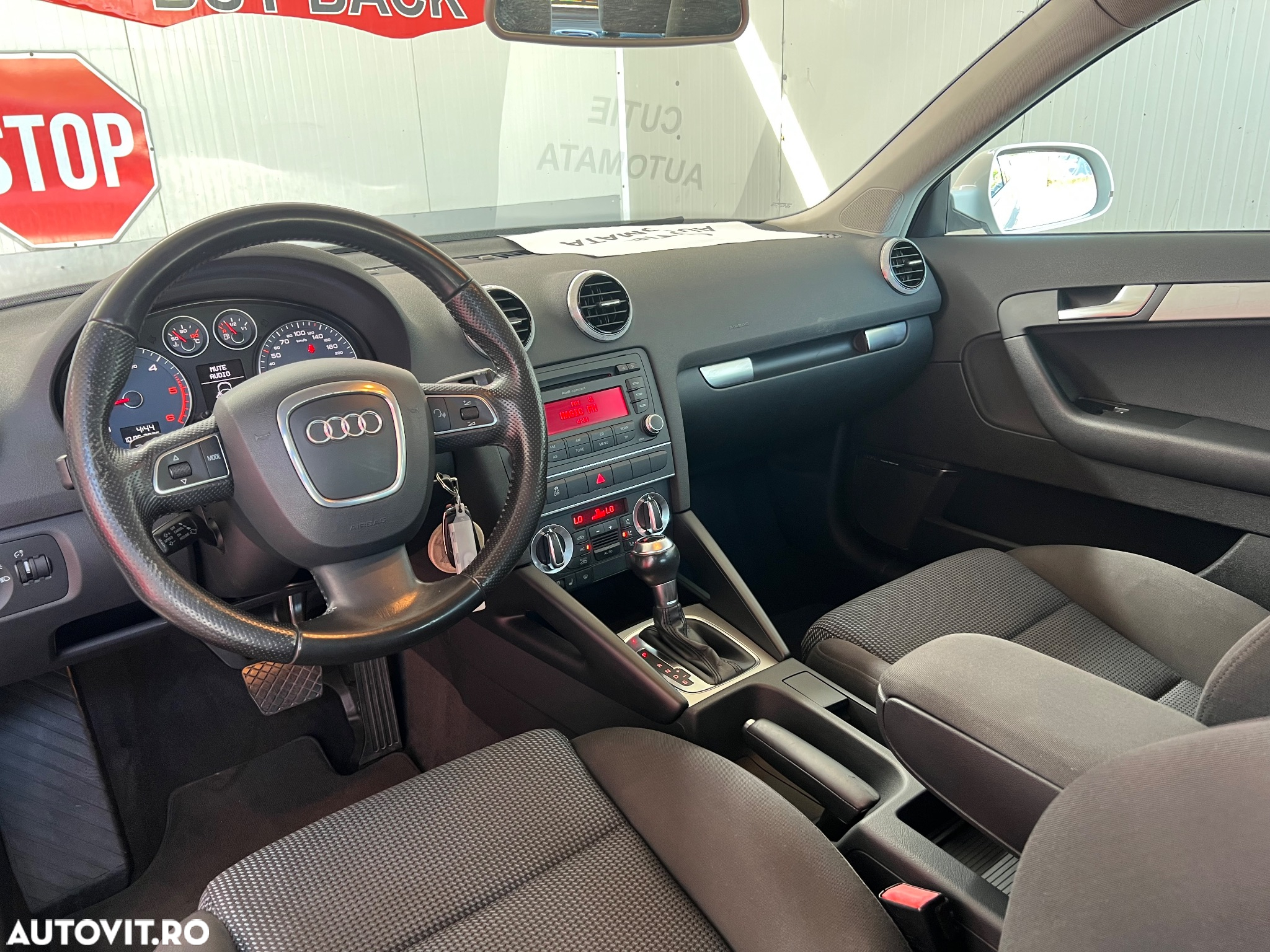Audi A3 1.6 TDI Sportback S tronic Attraction - 7