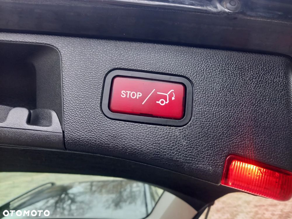 Mercedes-Benz Klasa E 200 CDI DPF BlueEFFICIENCY 7G-TRONIC - 30