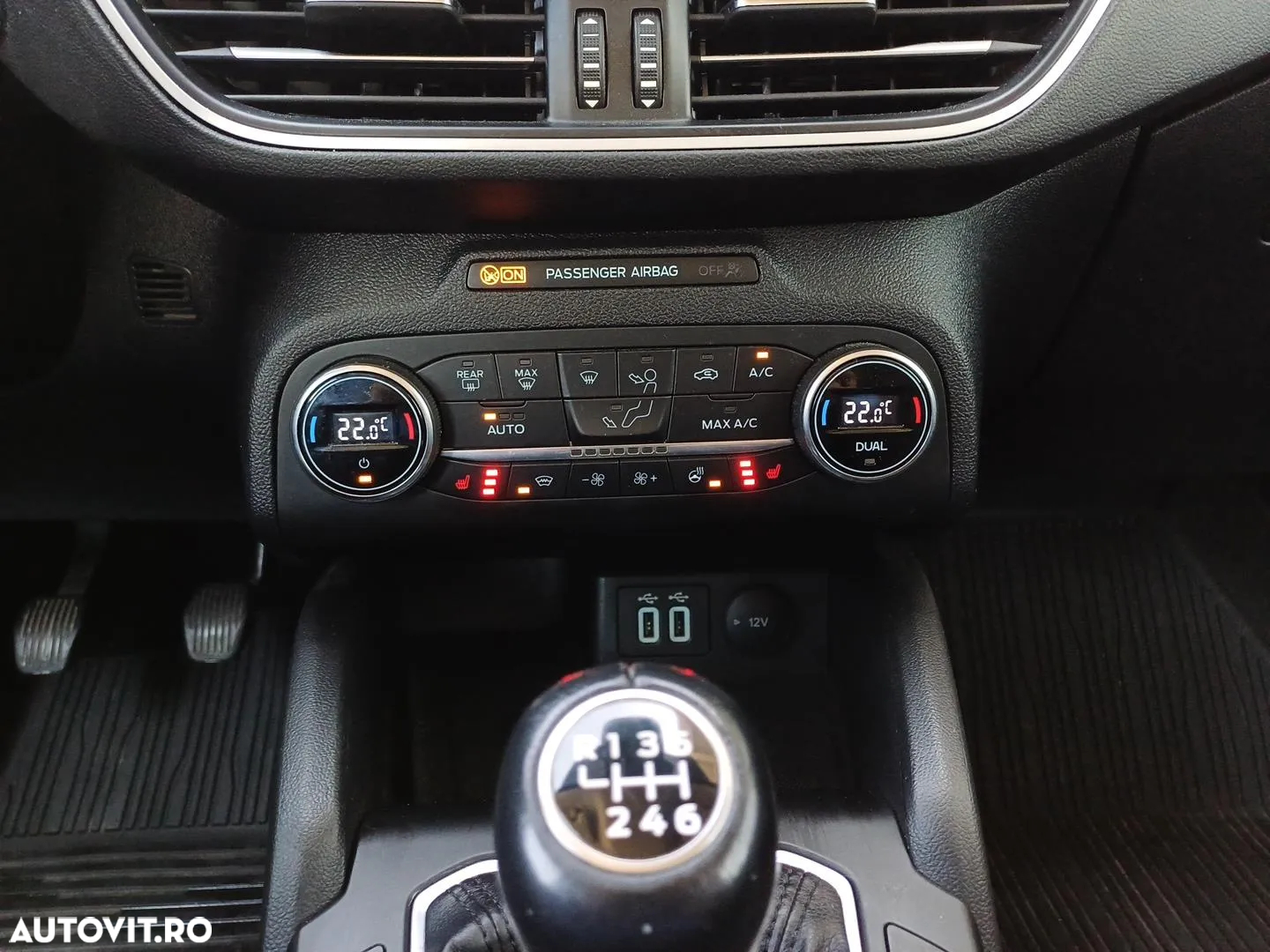 Ford Focus 1.5 EcoBlue Connected - 13