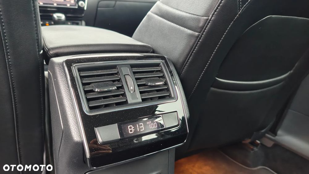 Skoda Superb 2.0 TDI Premium Edition - 35