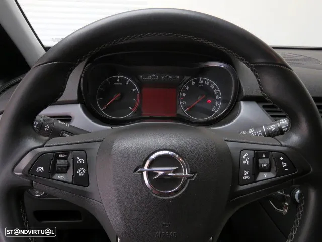 Opel Corsa 1.2 120 Anos - 13