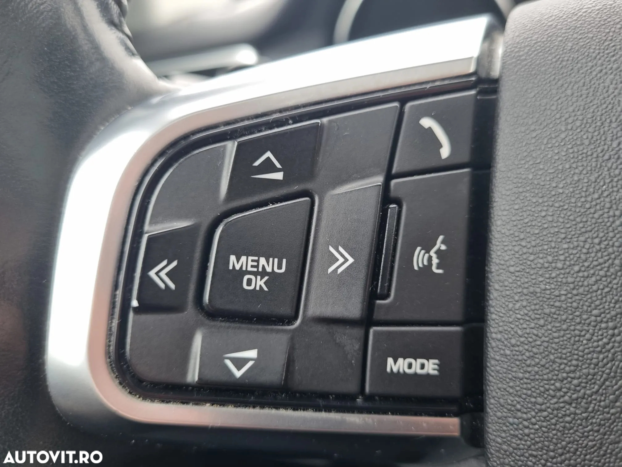 Land Rover Discovery Sport 2.0 D180 R-Dynamic MHEV SE - 24